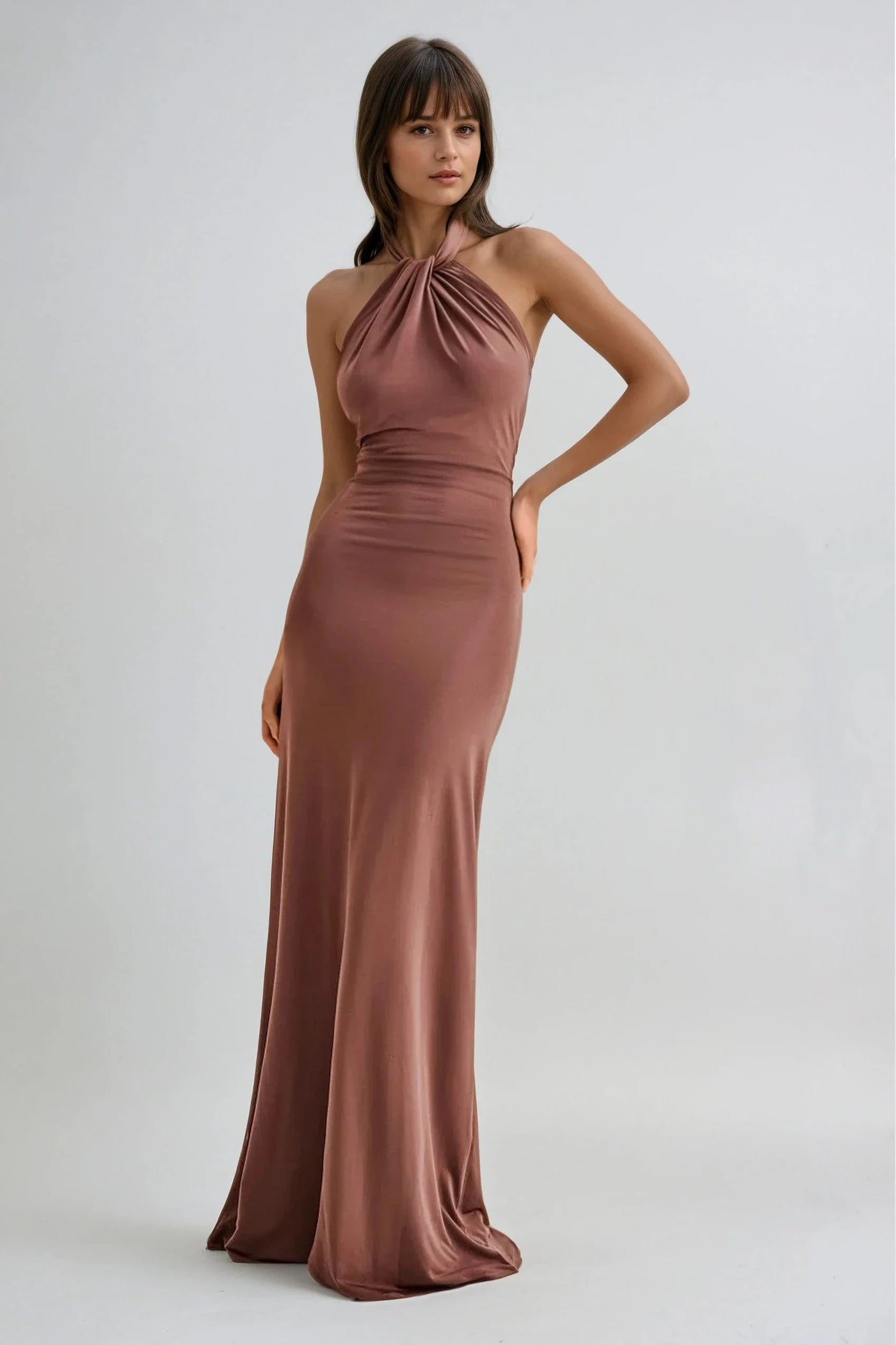 Elyna Halter Maxi Kleid
