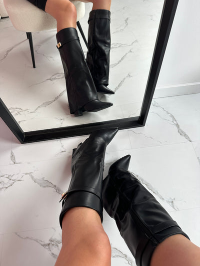 Apollo™ | Schwarze Stiefel mit Riegel